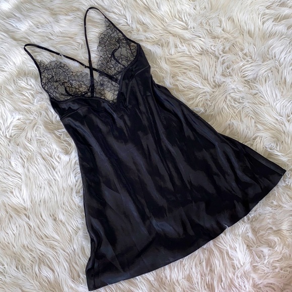Victoria's Secret Other - 🎀[ VS ] Satiny Black Nightie